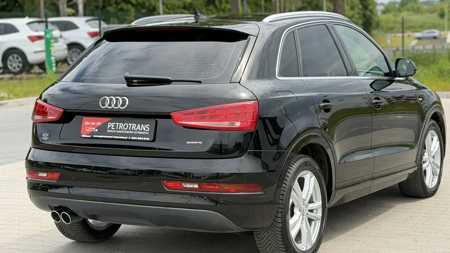 AUDI Q3 -