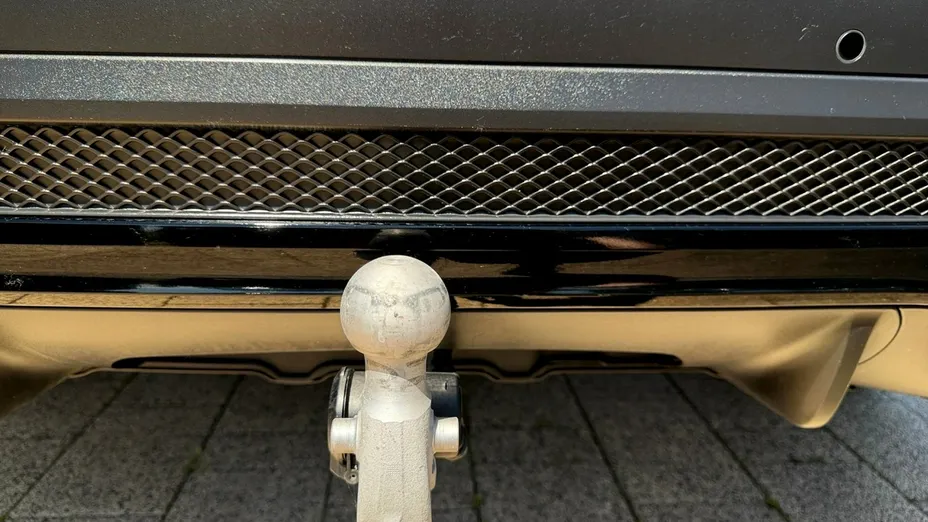 MERCEDES-BENZ GLB -