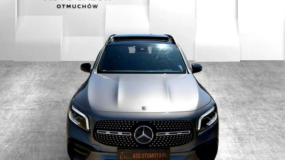 MERCEDES-BENZ GLB -