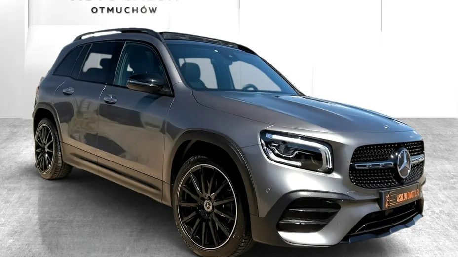 MERCEDES-BENZ GLB -