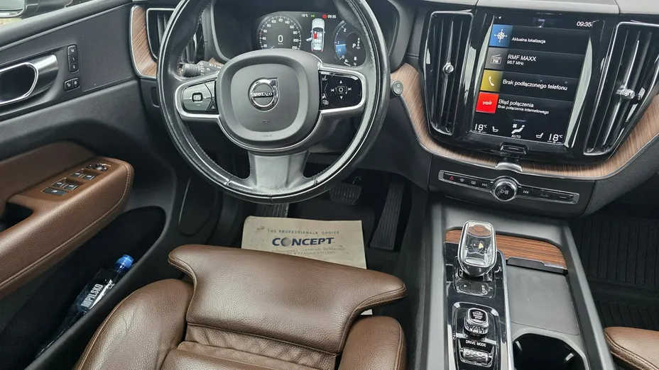VOLVO XC60 -