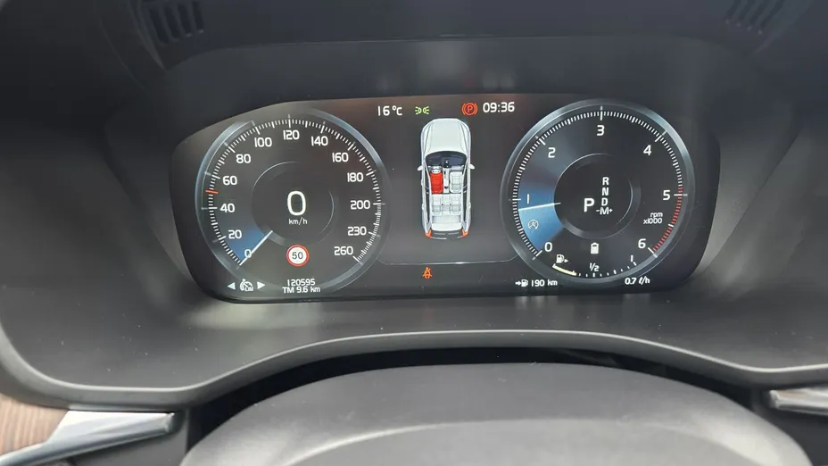 VOLVO XC60 -