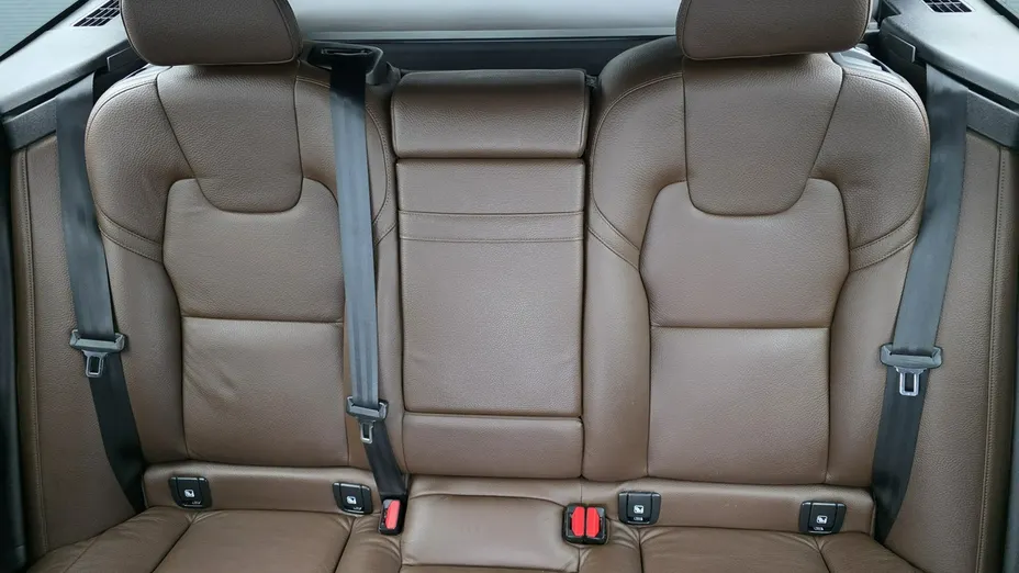 VOLVO XC60 -
