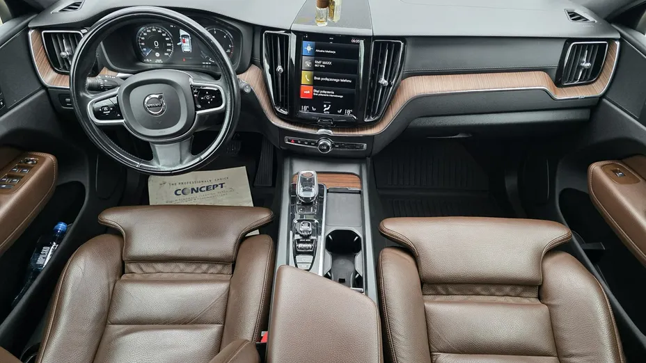 VOLVO XC60 -
