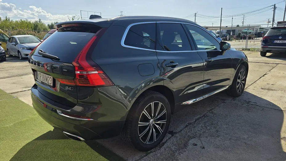 VOLVO XC60 -