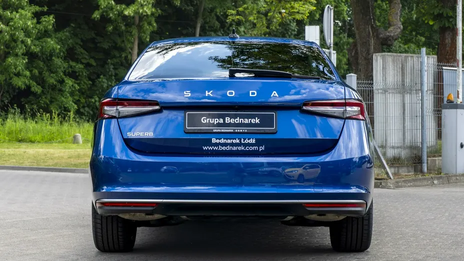 SKODA Superb -