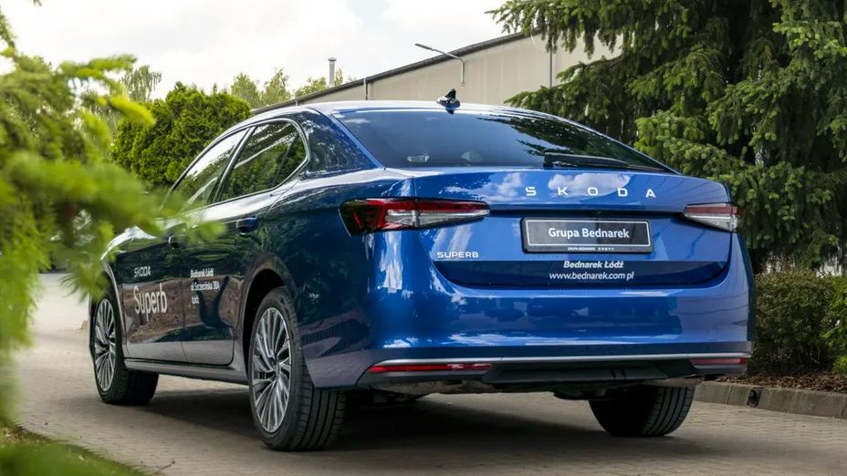 SKODA Superb -
