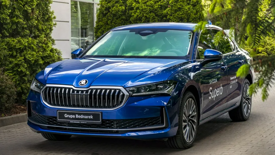 SKODA Superb -