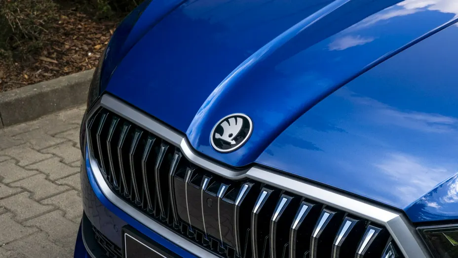 SKODA Superb -