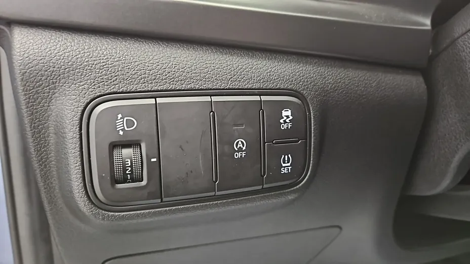 HYUNDAI i20 -