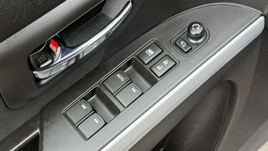 SUZUKI S-Cross -