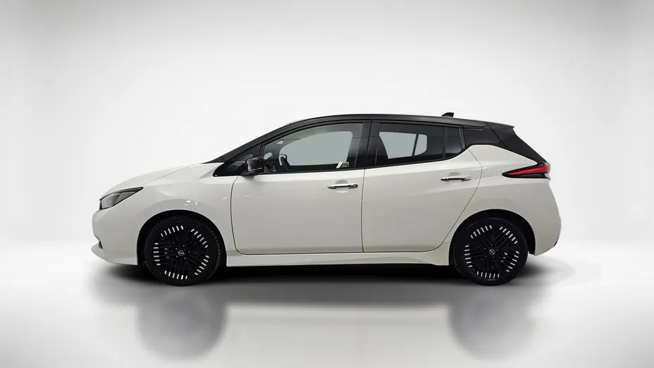 NISSAN Leaf -