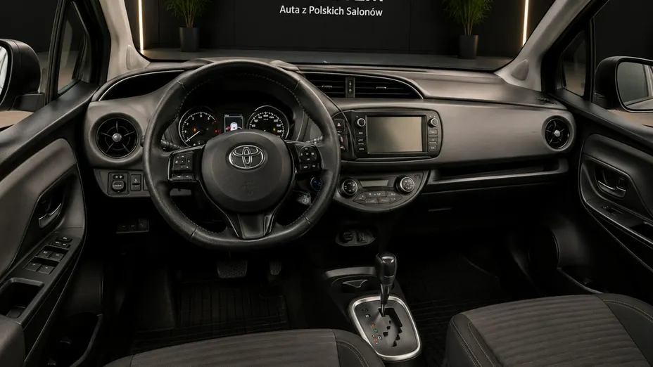 TOYOTA Yaris -