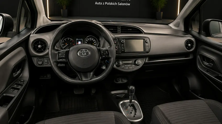 TOYOTA Yaris -
