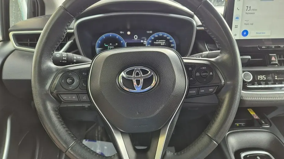 TOYOTA Corolla -