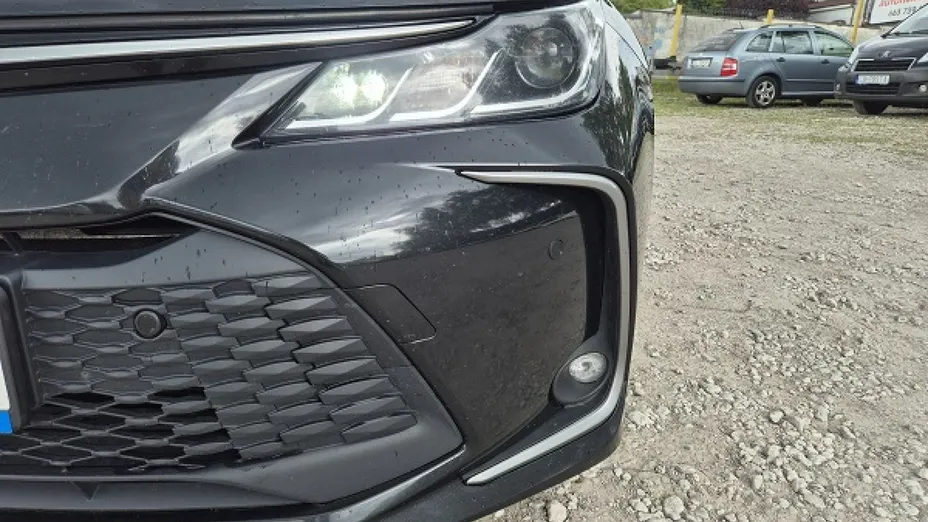 TOYOTA Corolla -