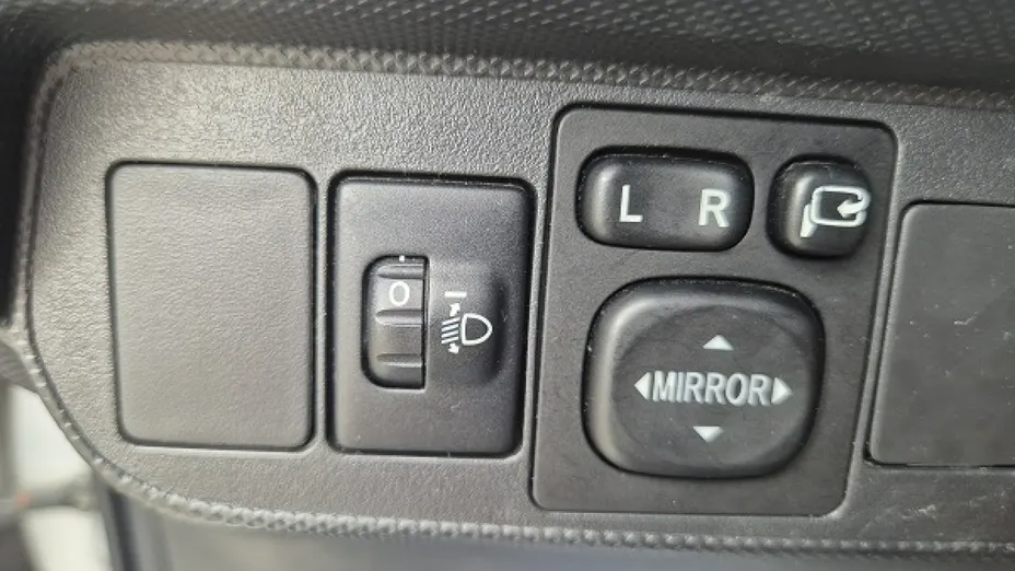 TOYOTA Auris -