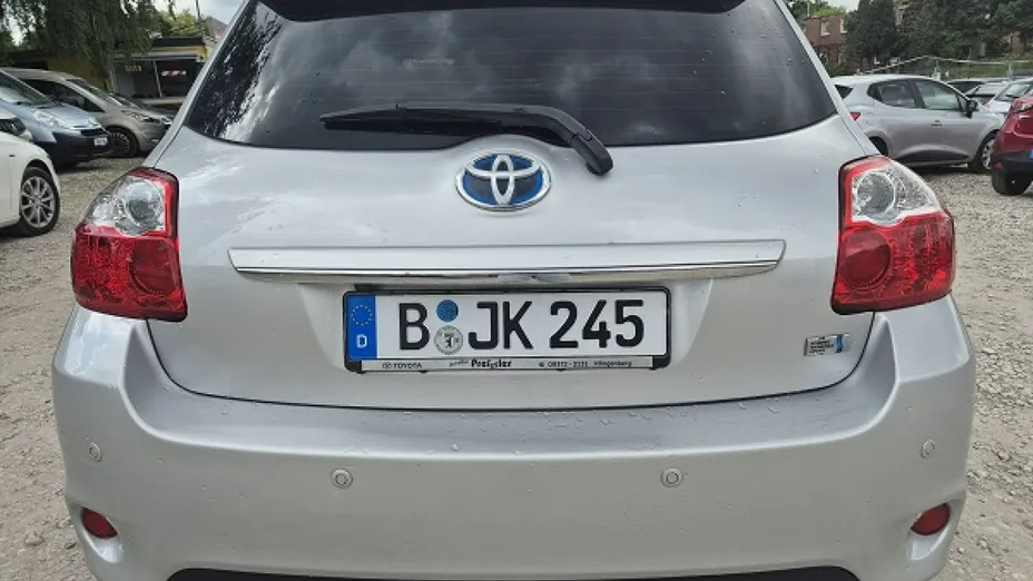 TOYOTA Auris -