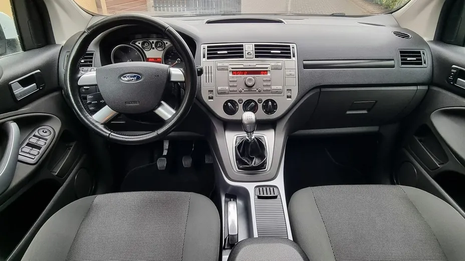 FORD Kuga -