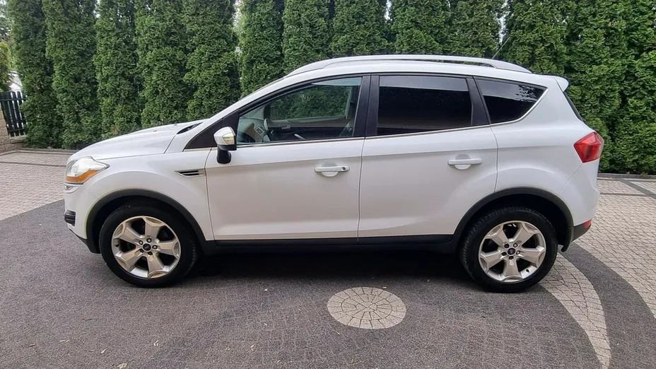 FORD Kuga -