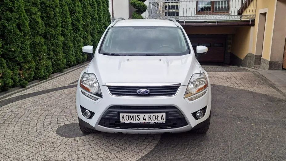 FORD Kuga -