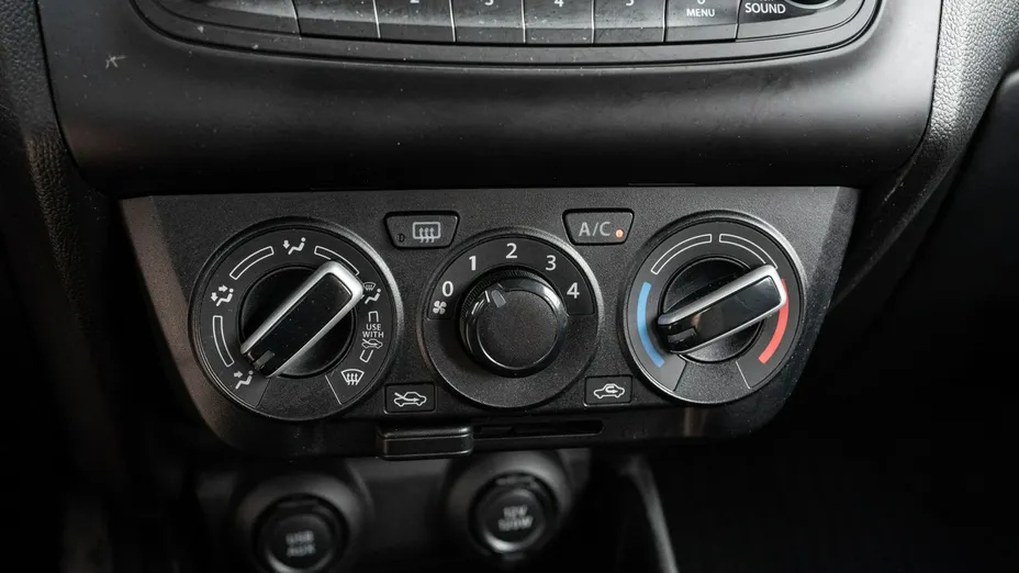SUZUKI Swift -