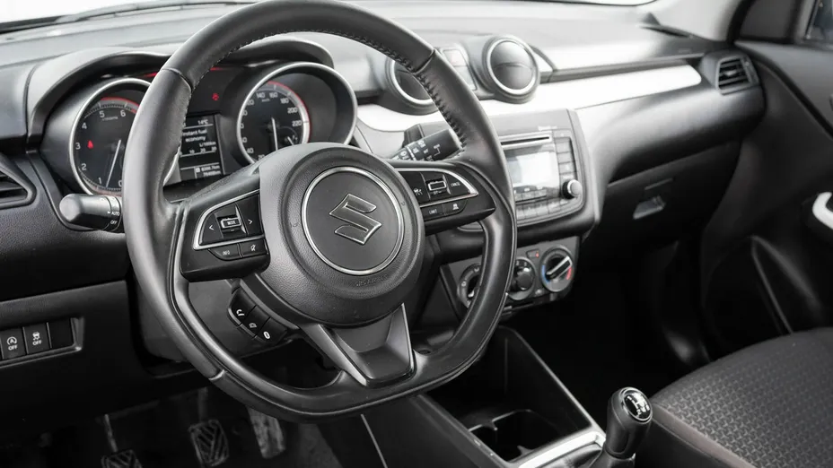 SUZUKI Swift -