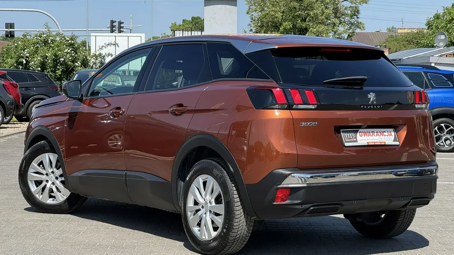 PEUGEOT 3008 -