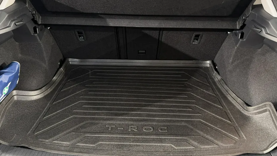 VOLKSWAGEN T-ROC -