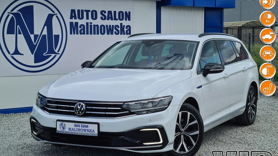 VOLKSWAGEN Passat -