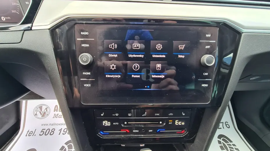 VOLKSWAGEN Passat -