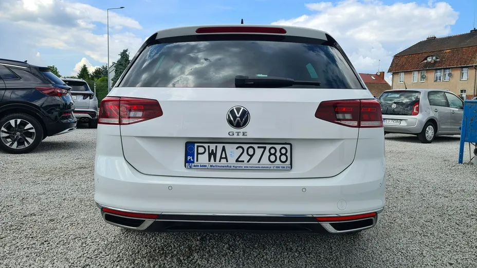 VOLKSWAGEN Passat -