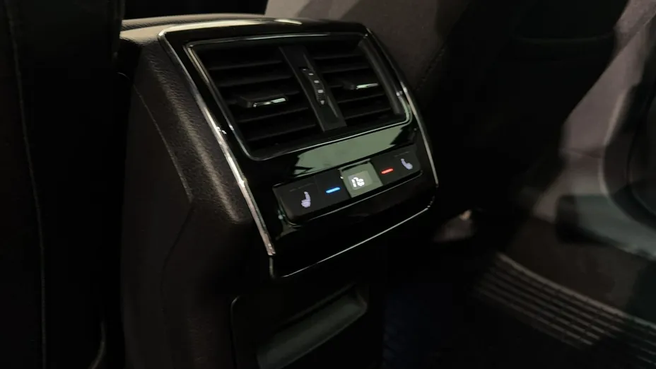SKODA Superb -