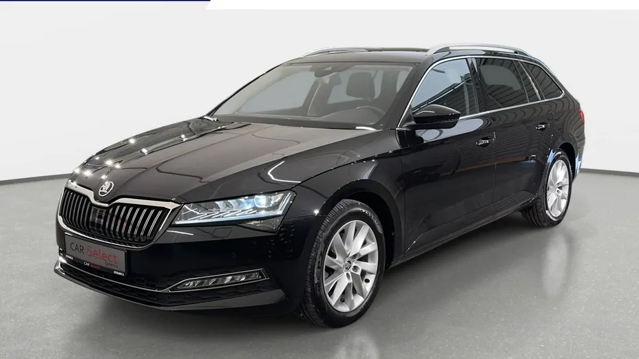 SKODA Superb -