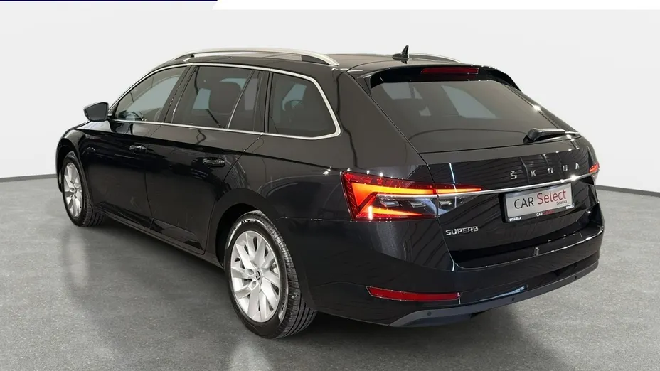 SKODA Superb -