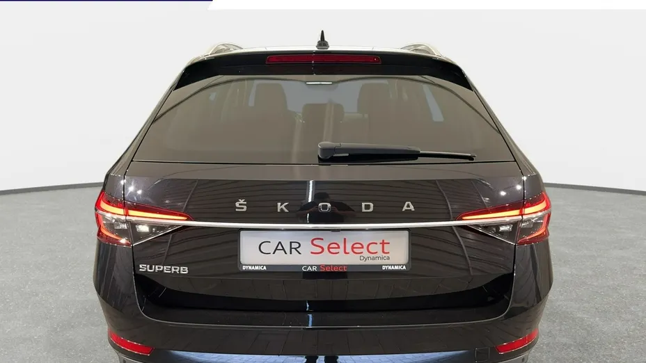 SKODA Superb -