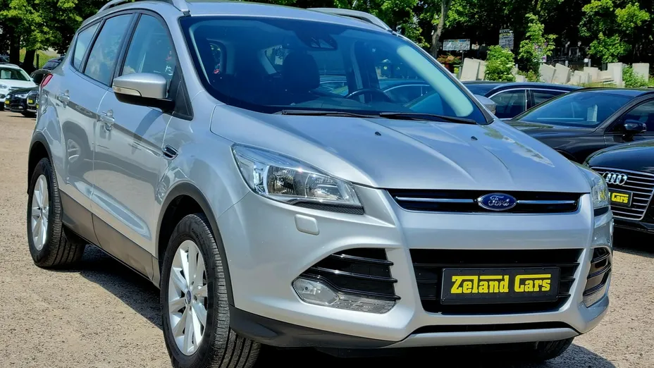 FORD Kuga -