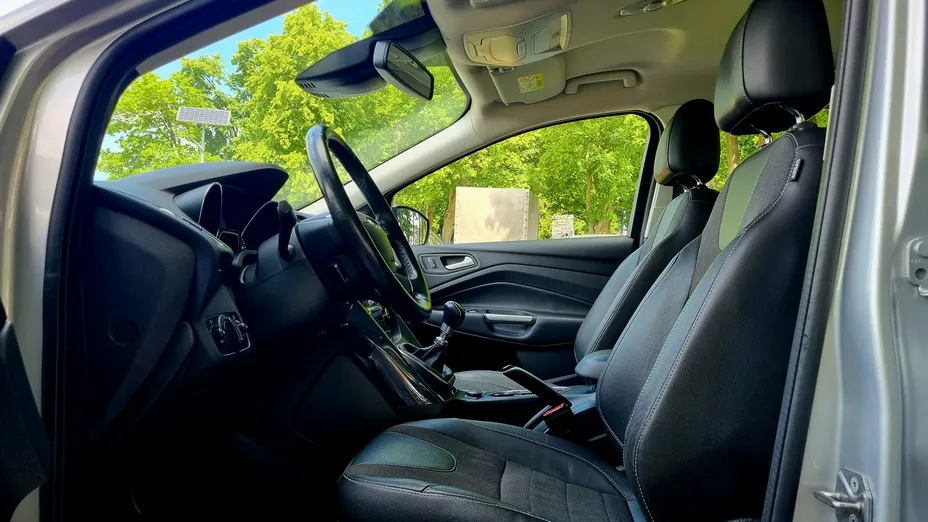 FORD Kuga -