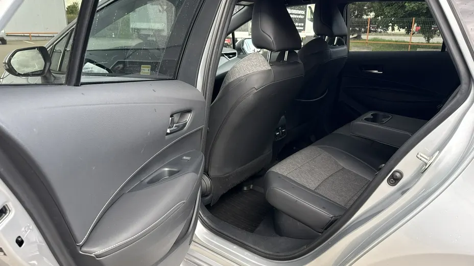 TOYOTA Corolla -