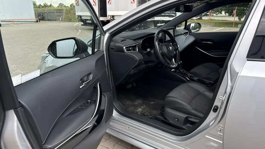 TOYOTA Corolla -