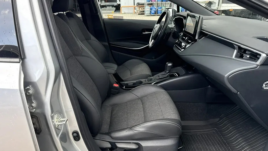TOYOTA Corolla -