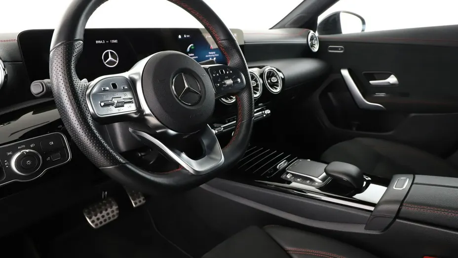 MERCEDES-BENZ CLA -