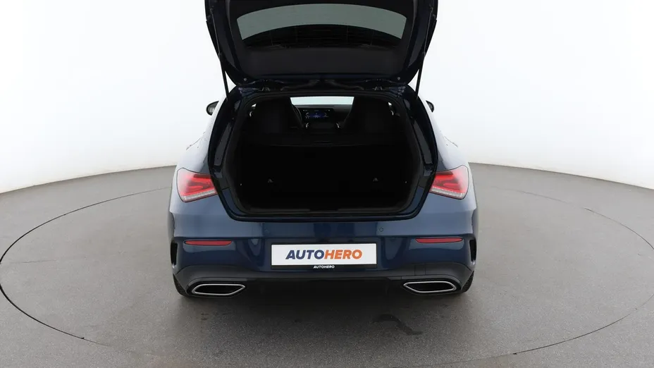 MERCEDES-BENZ CLA -