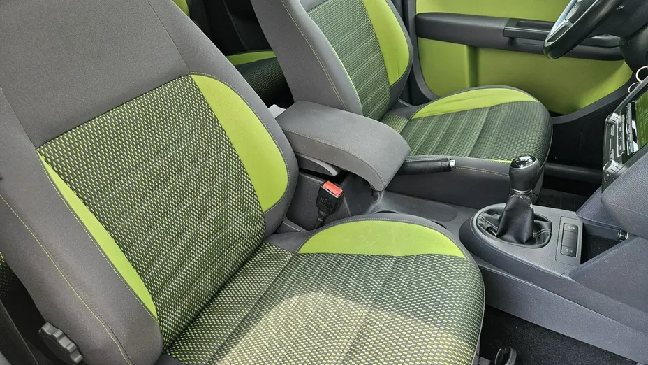 VOLKSWAGEN Caddy -