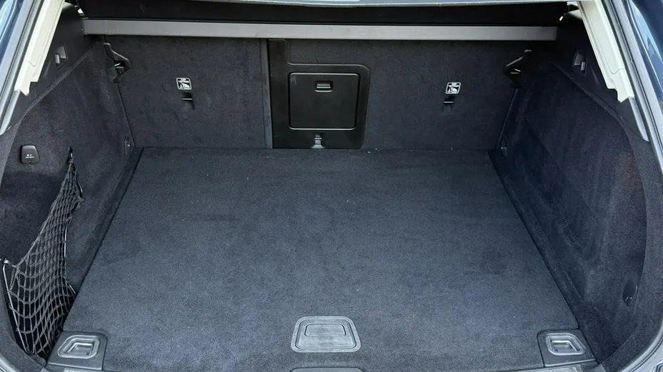 VOLVO XC60 -