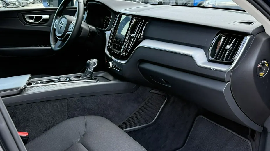 VOLVO XC60 -