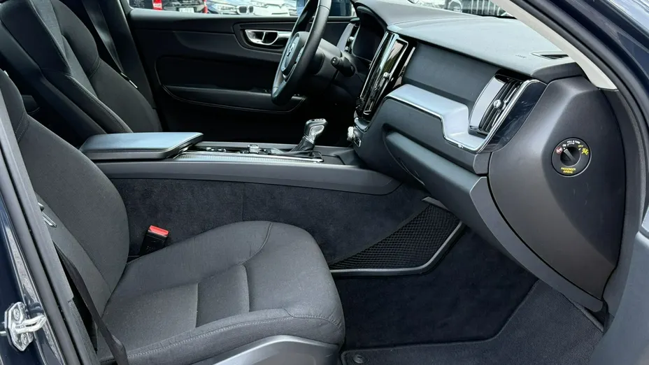 VOLVO XC60 -