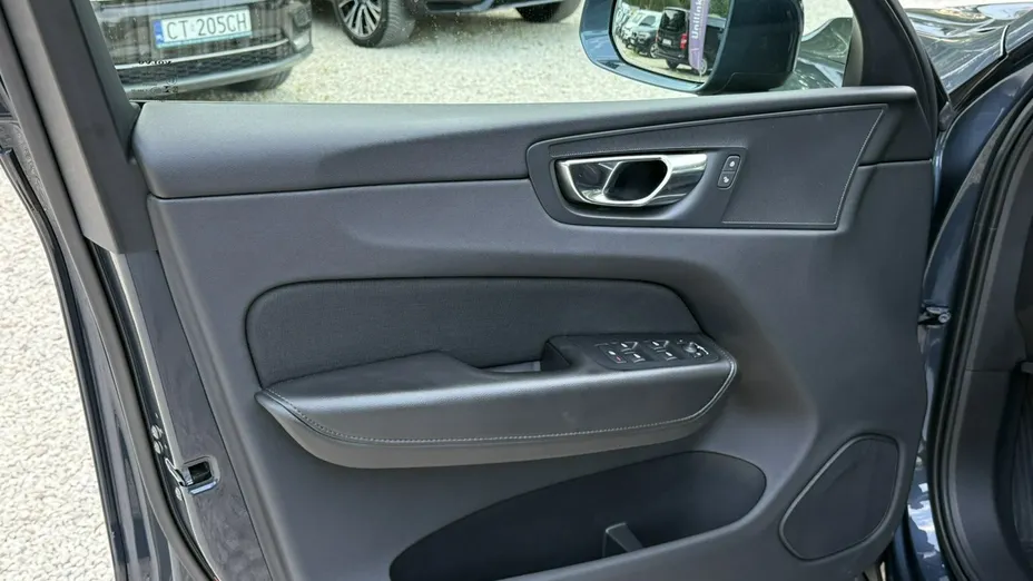 VOLVO XC60 -