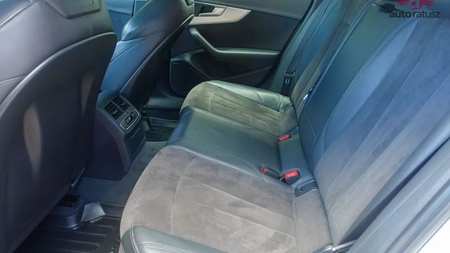 AUDI A4 -