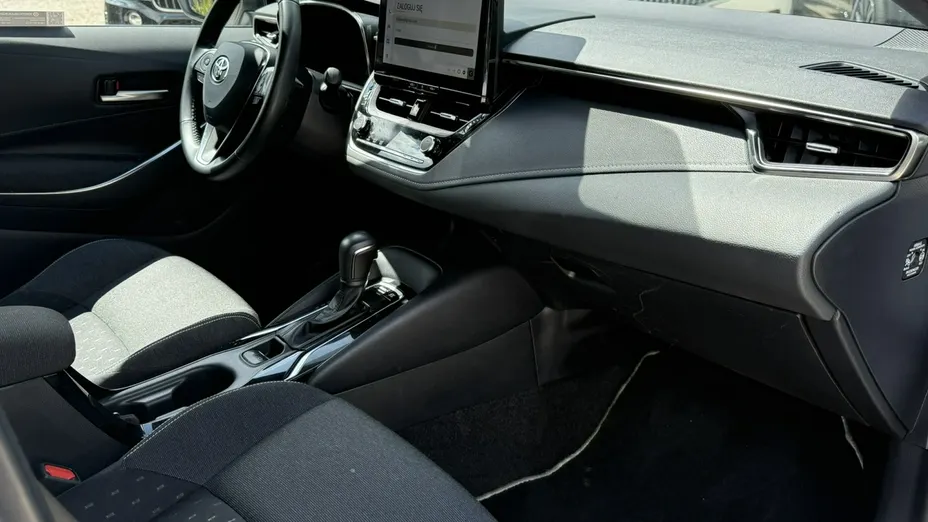 TOYOTA Corolla -